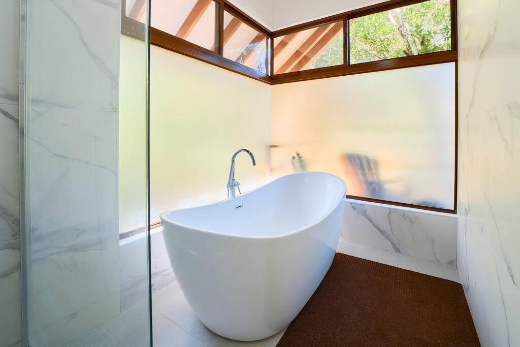 Casa Kristel - Exquisite Villa Getaway Puerto Viejo de Talamanca Ngoại thất bức ảnh