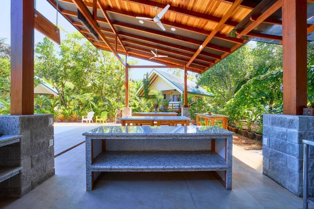 Casa Kristel - Exquisite Villa Getaway Puerto Viejo de Talamanca Ngoại thất bức ảnh